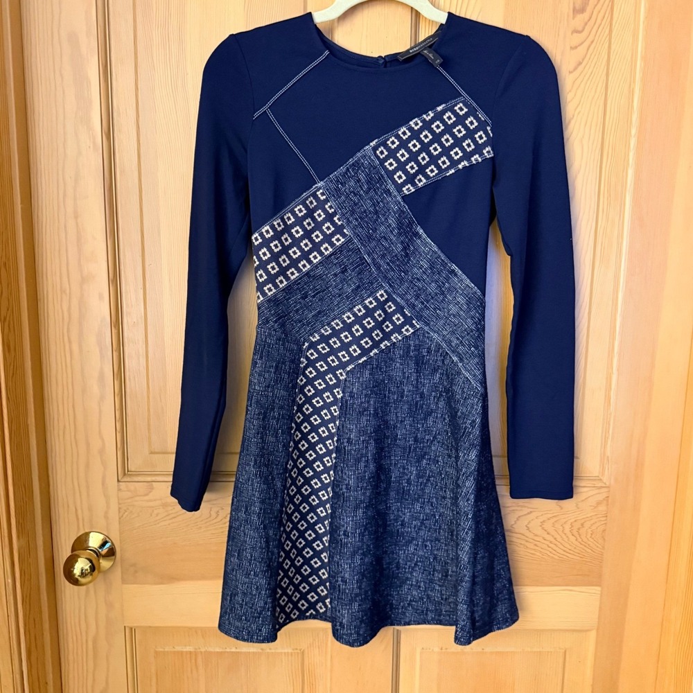 BCBGMAXAZRIA Mini Dress XS Navy Blue Mixed Media Patchwork Long Sleeve - Picture 2 of 16
